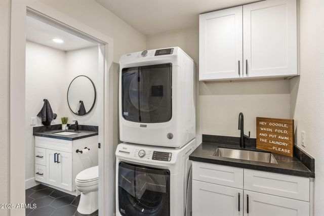 801 W GLENEAGLES Drive, Phoenix, AZ 85023