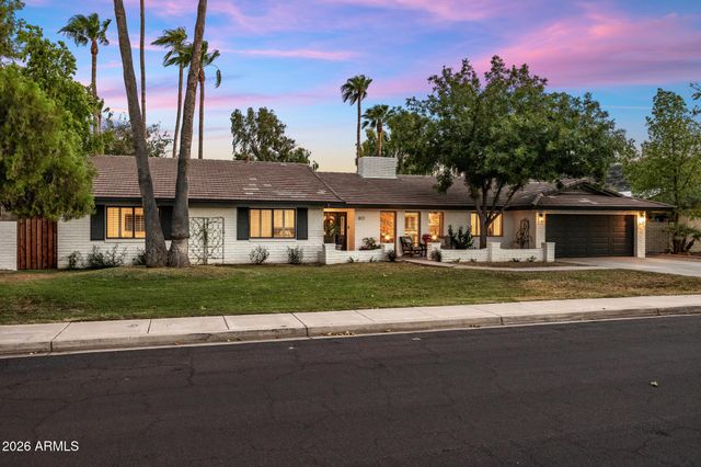 801 W GLENEAGLES Drive, Phoenix, AZ 85023