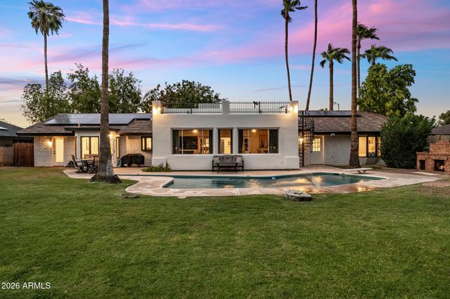 801 W GLENEAGLES Drive, Phoenix, AZ 85023