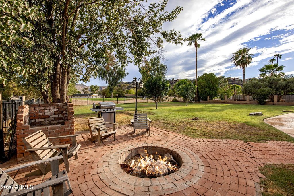 801 W GLENEAGLES Drive, Phoenix, AZ 85023 — photo 4