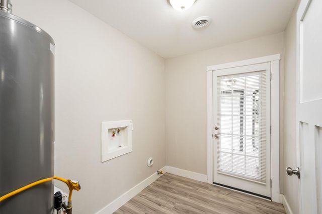 1910 Indian Shores Road, Crosby, TX 77532