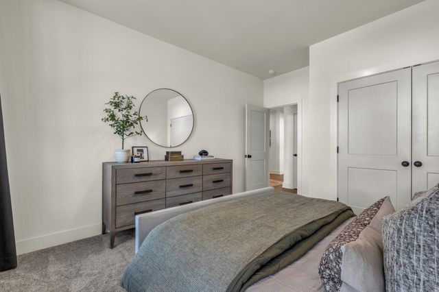 2608 Butlers Green Circle 11, Chattanooga, TN 37421