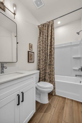 2608 Butlers Green Circle 11, Chattanooga, TN 37421