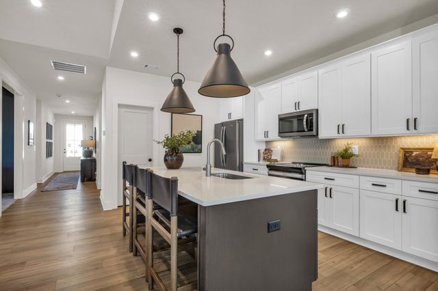2608 Butlers Green Circle 11, Chattanooga, TN 37421