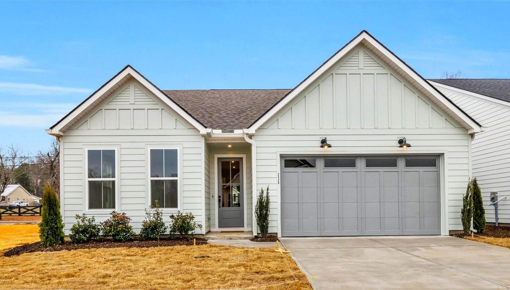 2608 Butlers Green Circle 11, Chattanooga, TN 37421