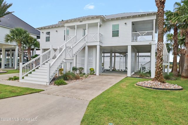 10157 S River Drive, Biloxi, MS 39532