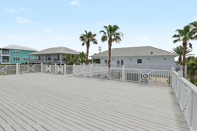 10157 S River Drive, Biloxi, MS 39532