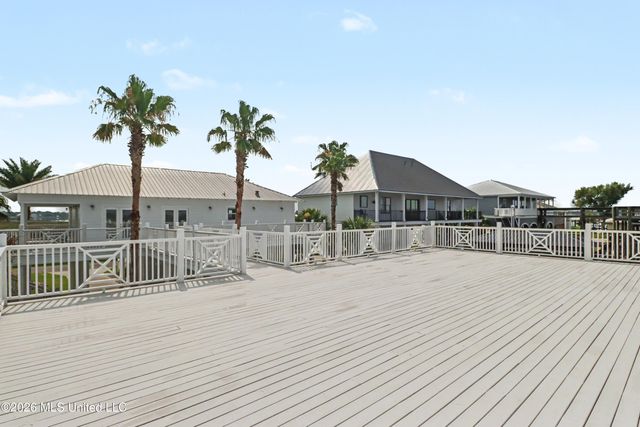 10157 S River Drive, Biloxi, MS 39532