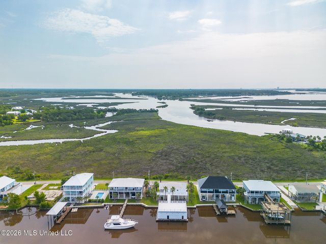 10157 S River Drive, Biloxi, MS 39532