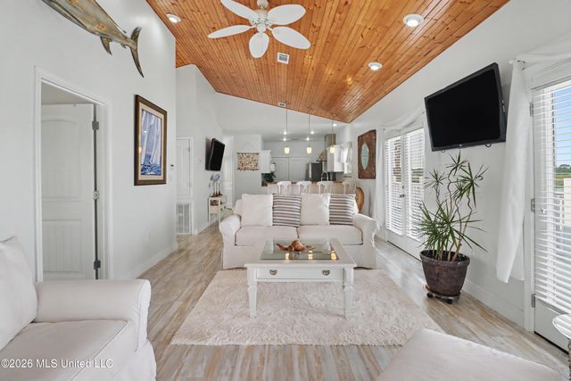 10157 S River Drive, Biloxi, MS 39532