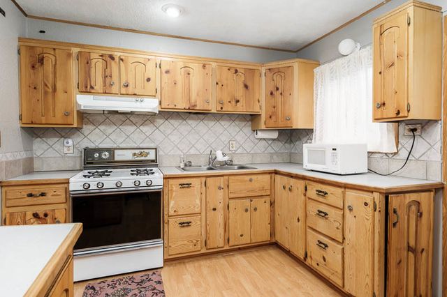 1126 COLUMBIA Avenue, Belvidere, IL 61008