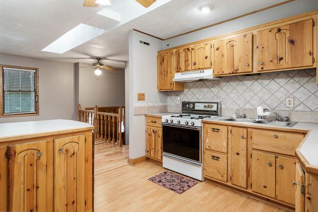 1126 COLUMBIA Avenue, Belvidere, IL 61008