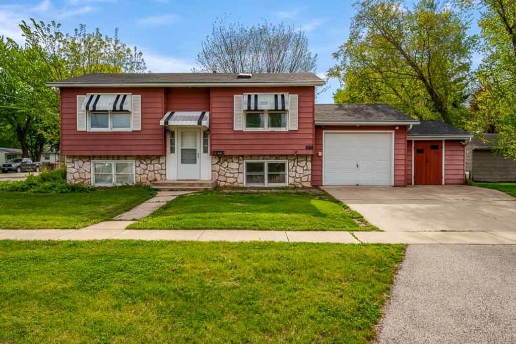 1126 COLUMBIA Avenue, Belvidere, IL 61008
