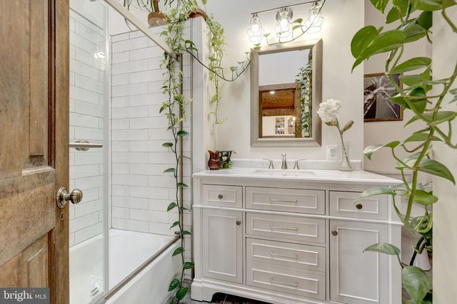 6918 CHELSEA RD, Mclean, VA 22101