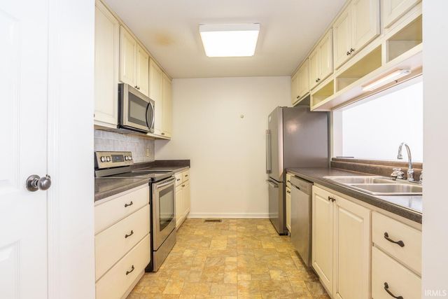 721 E Waterloo Court, Bloomington, IN 47401