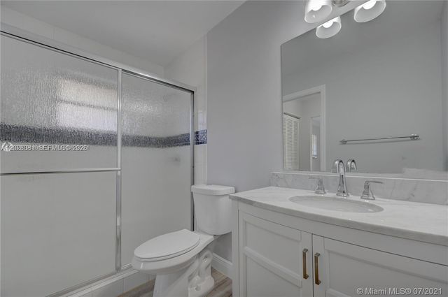3673 W Valley Green Dr 42, Davie, FL 33328
