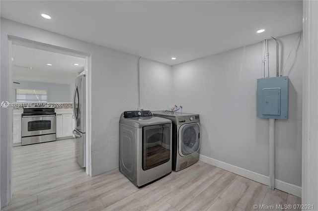3673 W Valley Green Dr 42, Davie, FL 33328
