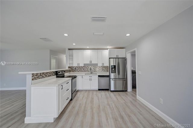 3673 W Valley Green Dr 42, Davie, FL 33328