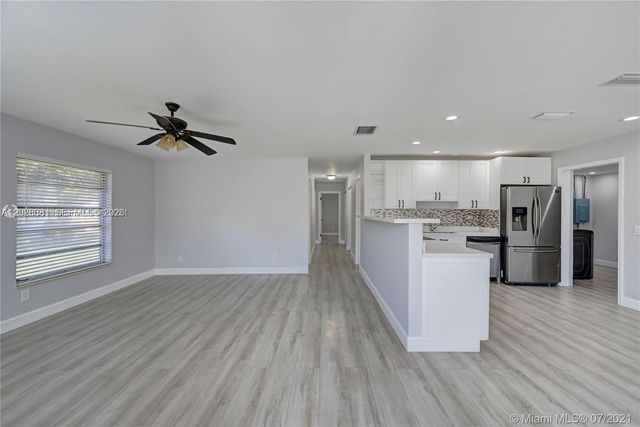 3673 W Valley Green Dr 42, Davie, FL 33328