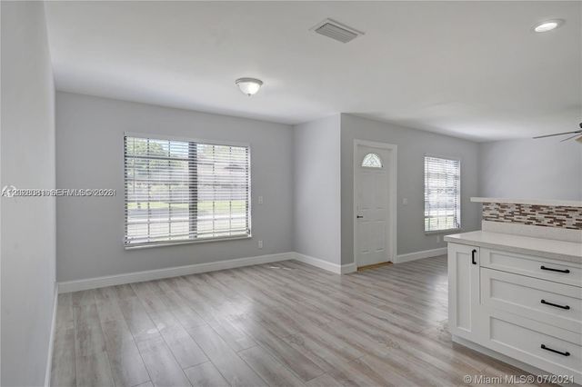 3673 W Valley Green Dr 42, Davie, FL 33328