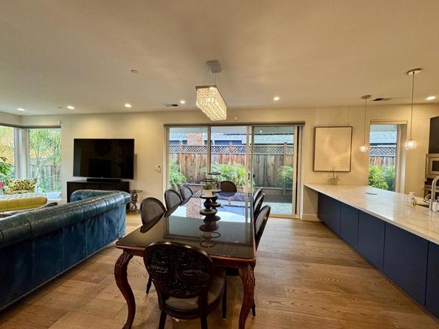 16 Hillview Avenue, Redwood City, CA 94062