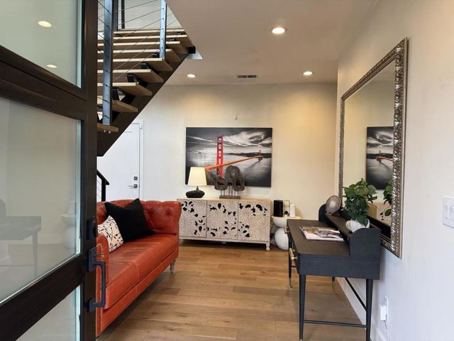 16 Hillview Avenue, Redwood City, CA 94062