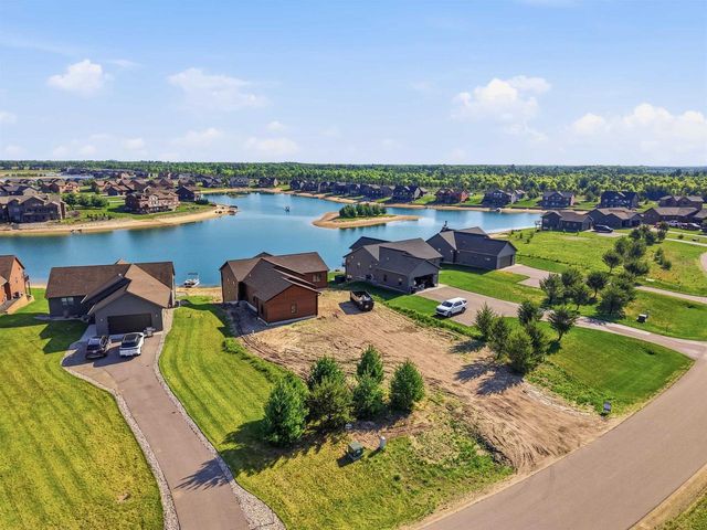 W5772 Island View Drive, New Lisbon, WI 53950