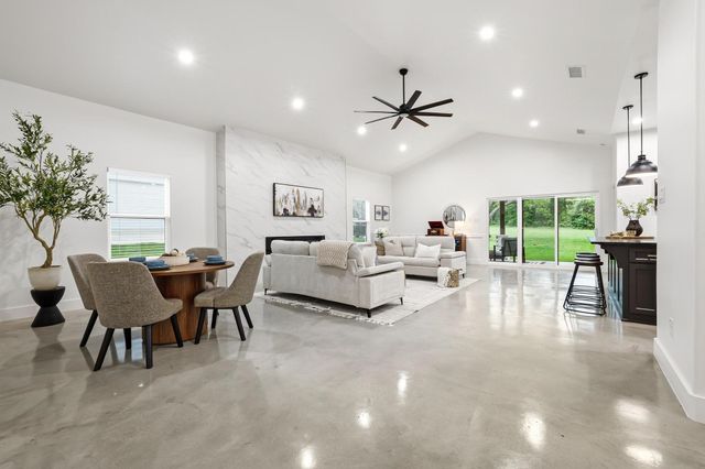 1838 S Park Avenue, Denison, TX 75020