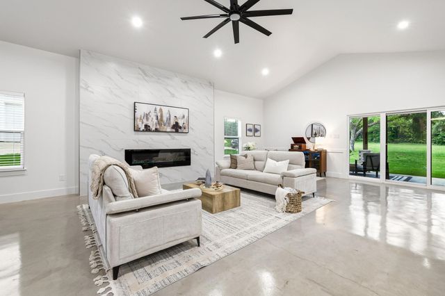1838 S Park Avenue, Denison, TX 75020