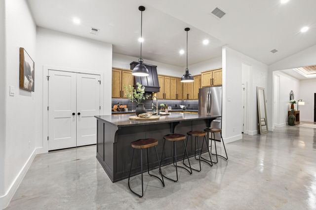 1838 S Park Avenue, Denison, TX 75020