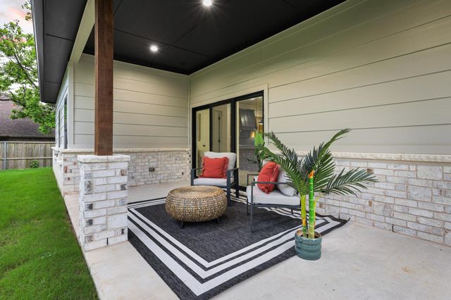 1838 S Park Avenue, Denison, TX 75020