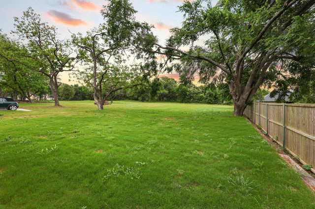 1838 S Park Avenue, Denison, TX 75020
