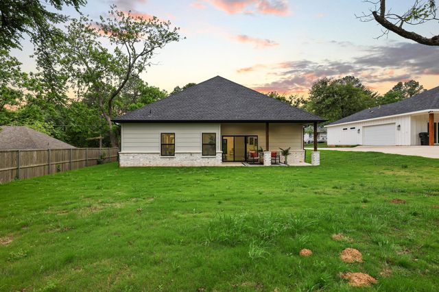 1838 S Park Avenue, Denison, TX 75020