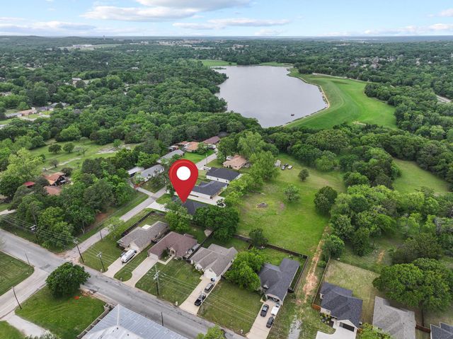 1838 S Park Avenue, Denison, TX 75020
