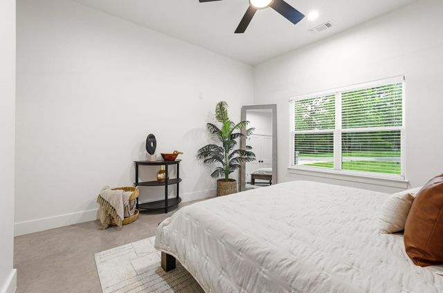 1838 S Park Avenue, Denison, TX 75020
