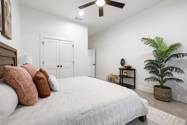 1838 S Park Avenue, Denison, TX 75020