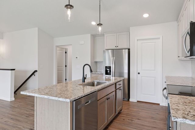 4944 River Oaks Road, Rockford, MN 55373