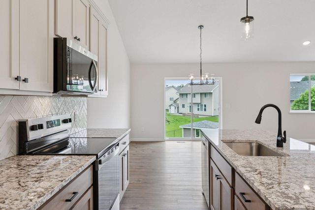 4944 River Oaks Road, Rockford, MN 55373