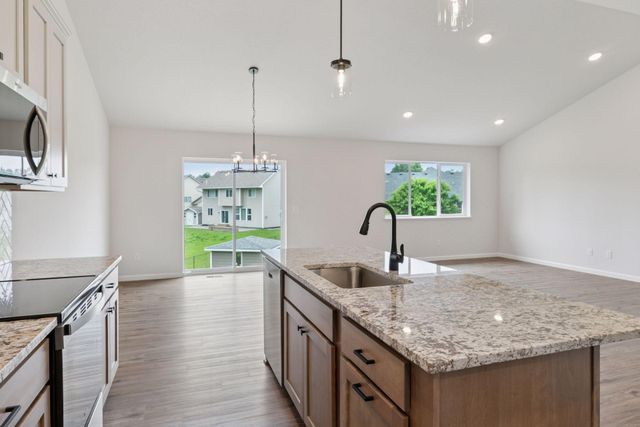 4944 River Oaks Road, Rockford, MN 55373