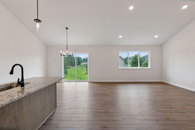 4944 River Oaks Road, Rockford, MN 55373