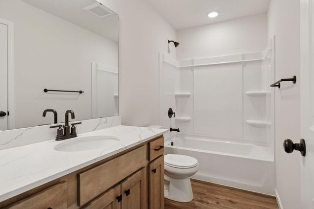 4944 River Oaks Road, Rockford, MN 55373