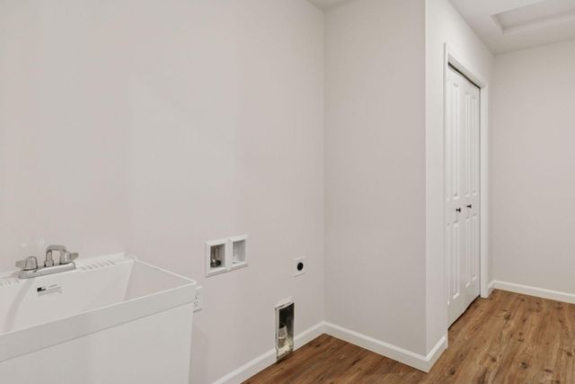 4944 River Oaks Road, Rockford, MN 55373