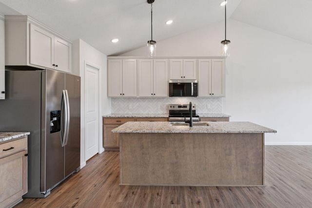 4944 River Oaks Road, Rockford, MN 55373