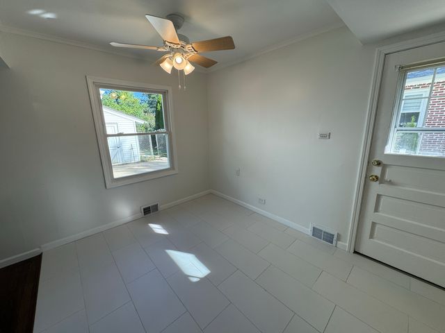 709 W Glencoe Road, Palatine, IL 60067