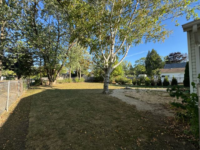 709 W Glencoe Road, Palatine, IL 60067