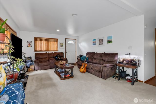 41019 Dean Kreger Road E, Eatonville, WA 98328