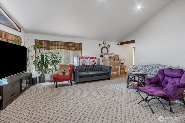 41019 Dean Kreger Road E, Eatonville, WA 98328
