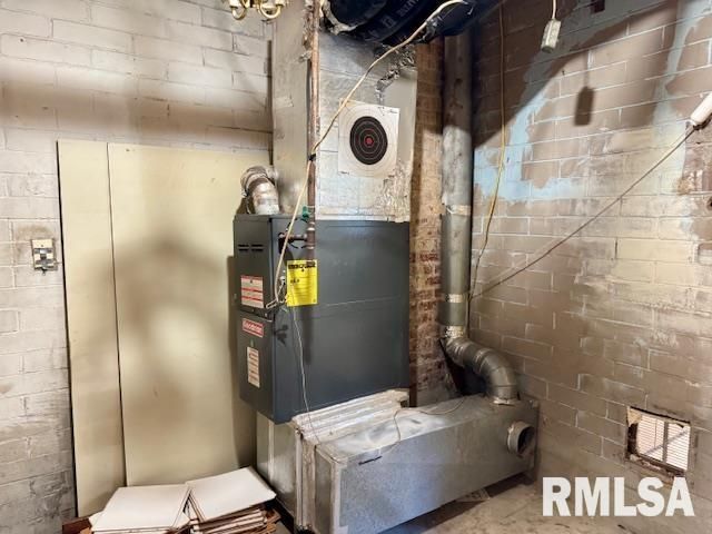 635 8TH Avenue South, Clinton, IA 52732