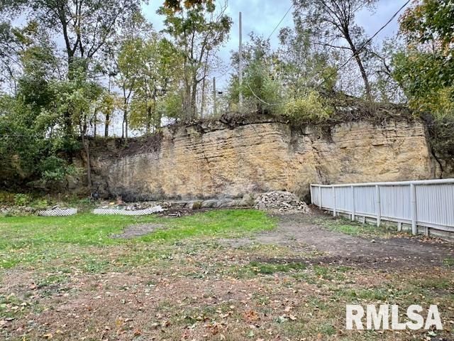 635 8TH Avenue South, Clinton, IA 52732