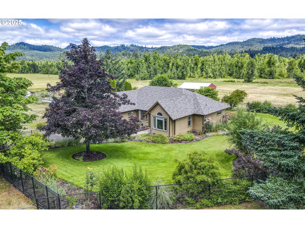 31097 CAMAS SWALE Rd, Creswell, OR 97426